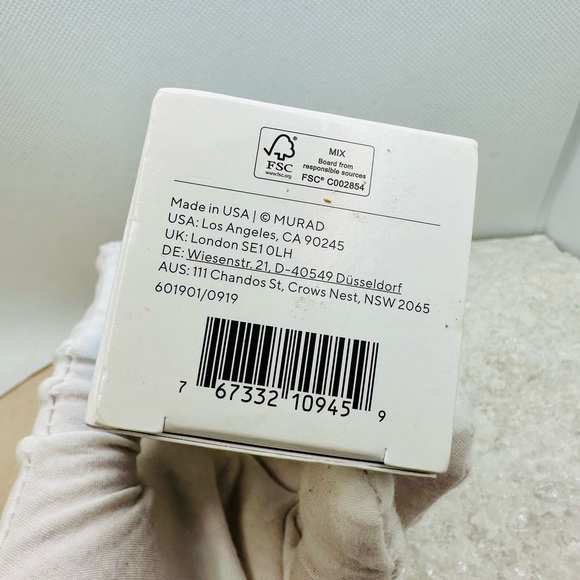 NEW! Murad Clarifying Oil-Free Water Gel - Step 3 - Picture 10 of 10